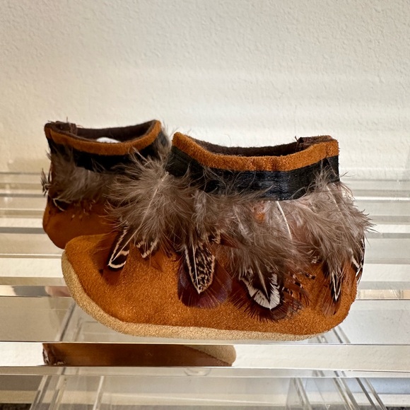 🤎EUC Gracious May Mocs Feather Boots - Picture 4 of 6